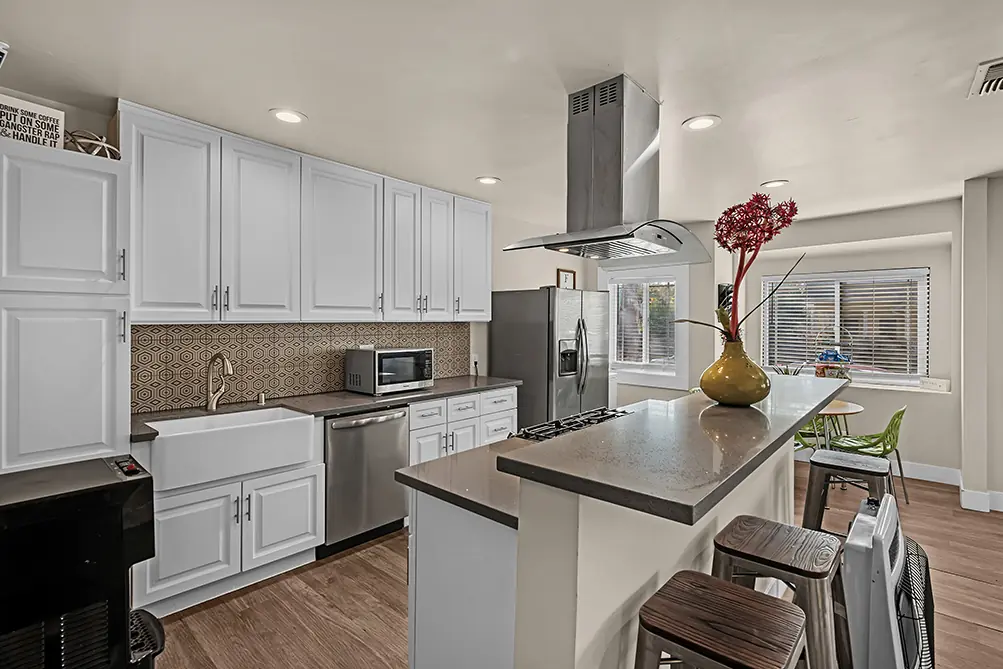 427 Oak St. Roseville Final-7